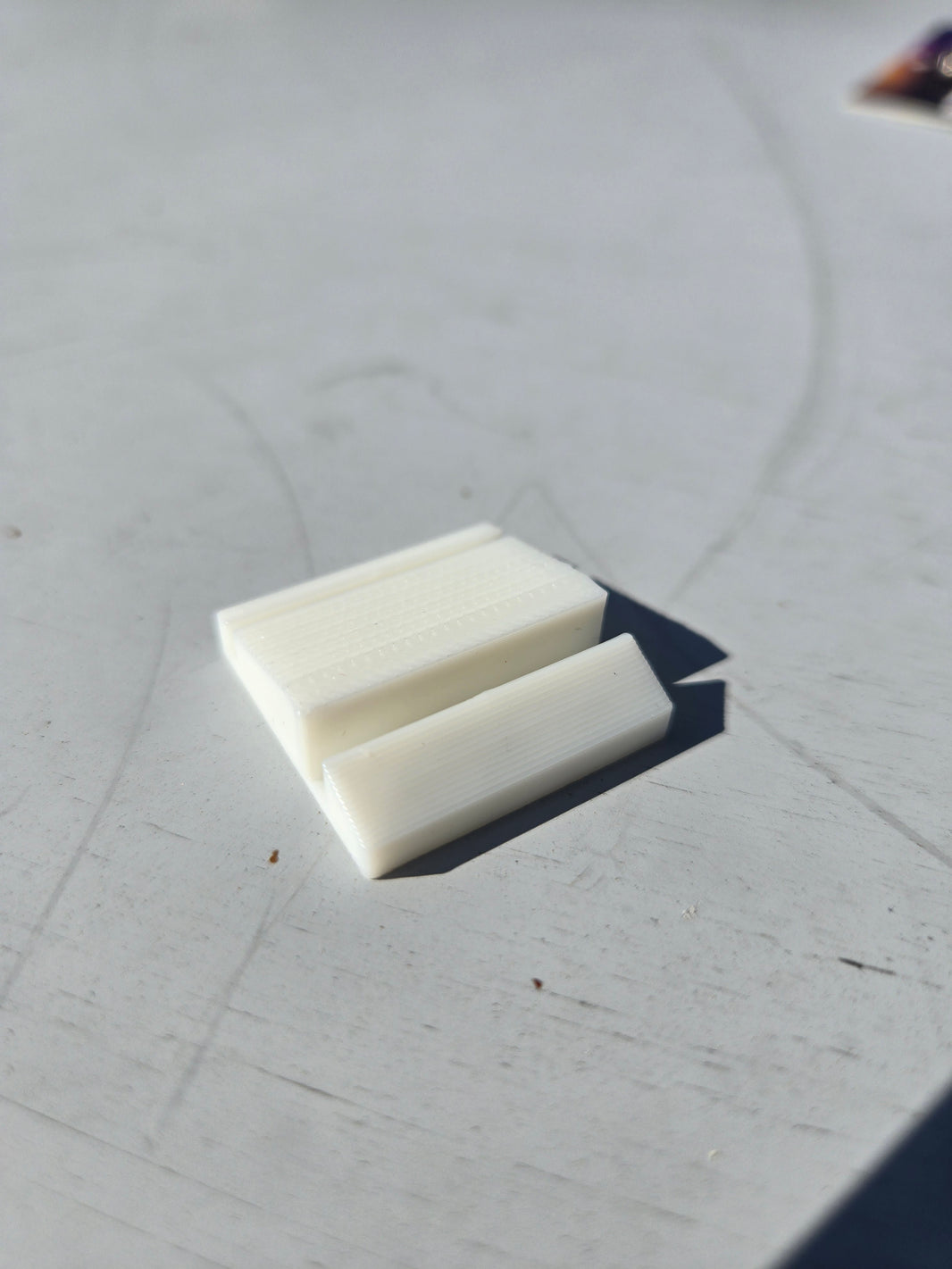 White Pin Stand! 1pc