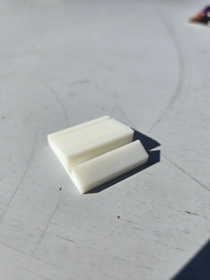 White Pin Stand! 20pk